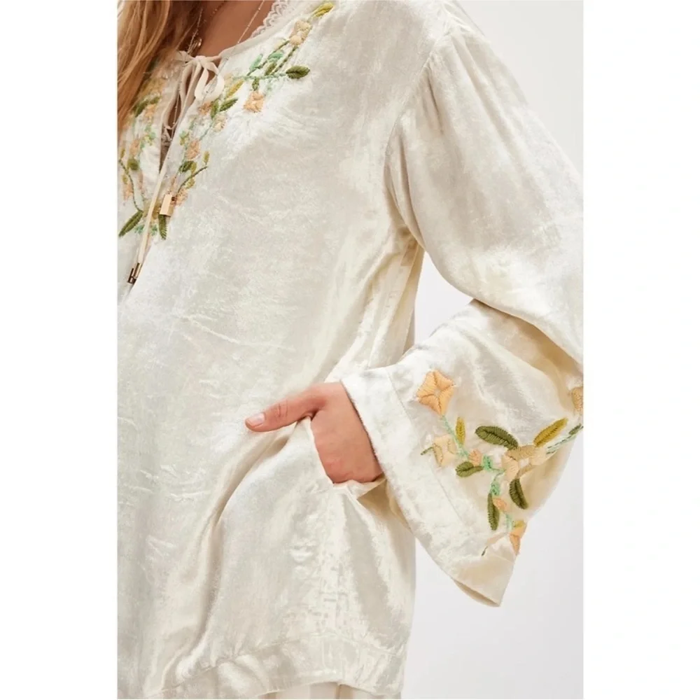 NWT FREE PEOPLE Ember Velvet Tunic with Floral Embroidery in Cream